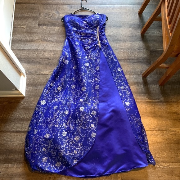 Reign On Blue Glitter Rhinestone Formal Dress - Picture 2 of 15